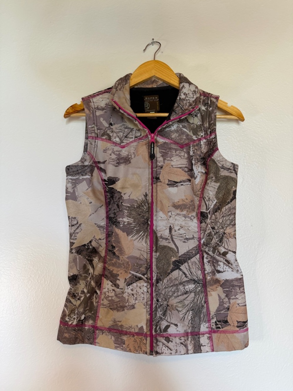 Roper Women's Camouflage Quilted Vest with Pink Trim size XS